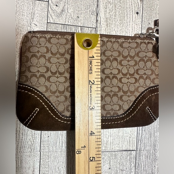 Coach m Small Wristlet Coin Purse Vtg Sz 6”x4” - Picture 6 of 6